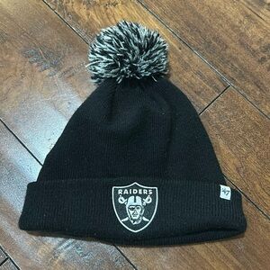 Las Vegas Raiders Pom Embroidered Logo Winter Beanie Hat